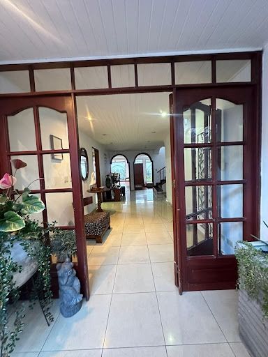 Casa en arriendo Cundinamarca Bogotá Santa Barbara Occidental 200 m2 Habitaciones 7 Baños 3 Garajes 0 Precio $25000000