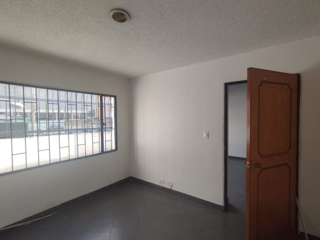 Oficina en arriendo Cundinamarca Bogotá Quinta Camacho 29 m2 Habitaciones 0 Baños 1 Garajes 0 Precio $1435180