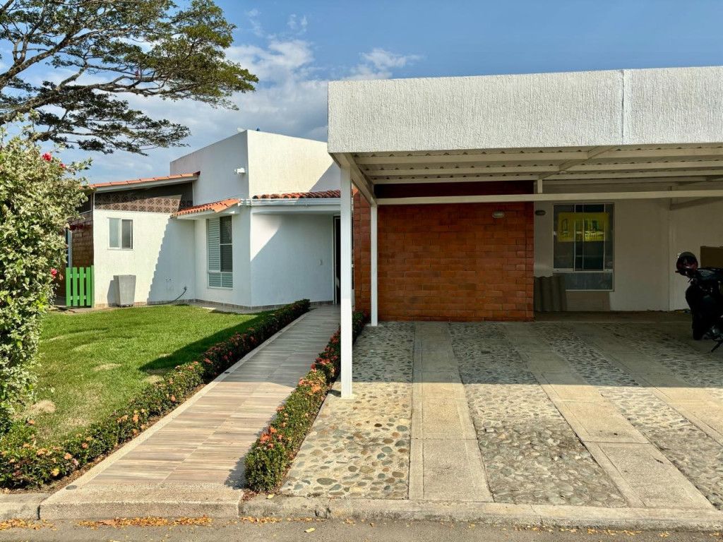 Casa Campestre en arriendo Valle Del Cauca Jamundí Juan De Ampudia 100 m2 Habitaciones 3 Baños 3 Garajes 2 Precio $3500000