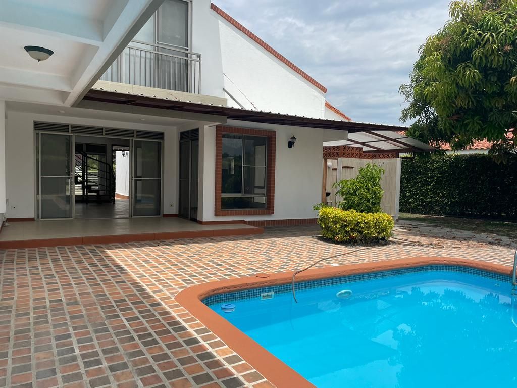 Casa Campestre en venta Valle Del Cauca Jamundí Ub Los Pizamos 320 m2 Habitaciones 4 Baños 4 Garajes 4 Precio $1200000000