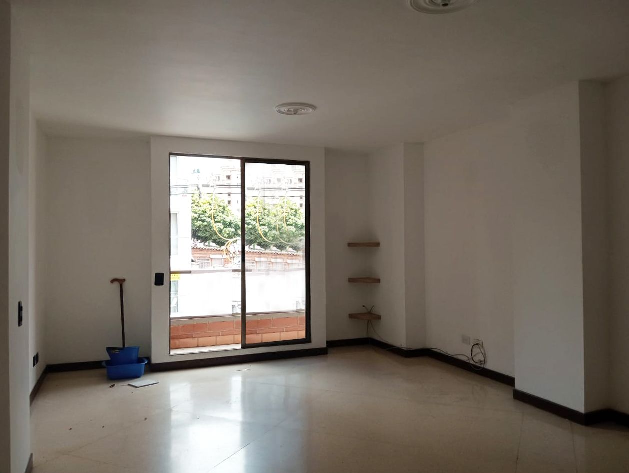 Apartamento en arriendo Antioquia Medellín La Castellana 109 m2 Habitaciones 3 Baños 4 Garajes 2 Precio $3400000