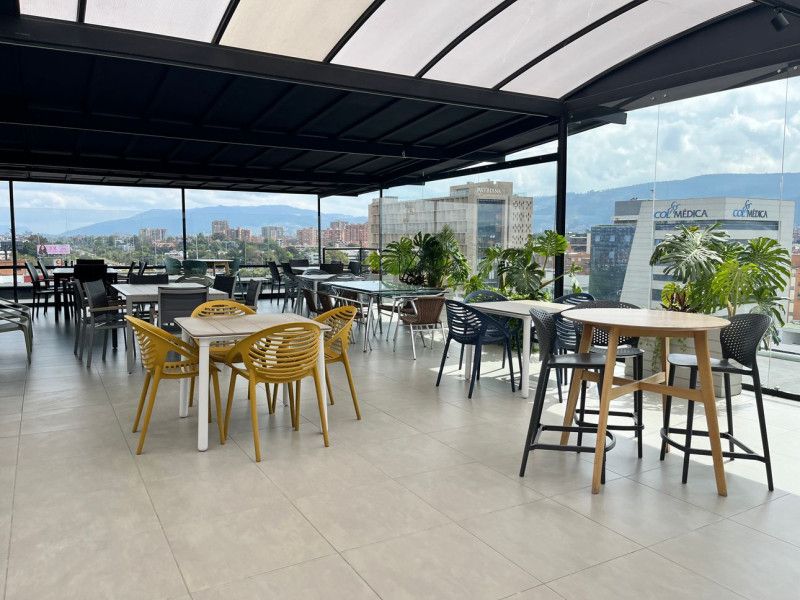 Oficina en arriendo Cundinamarca Bogotá El Batan 250 m2 Habitaciones 0 Baños 0 Garajes 4 Precio $15750000