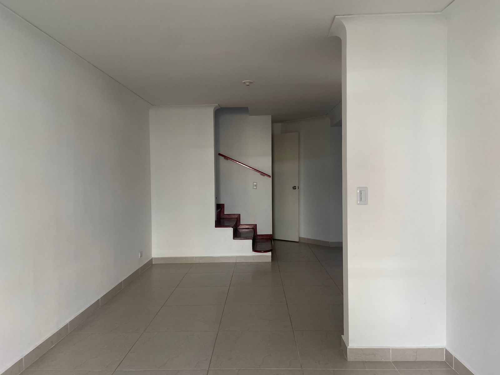 Casa en arriendo Antioquia Sabaneta La Florida 132 m2 Habitaciones 3 Baños 4 Garajes 3 Precio $3850000