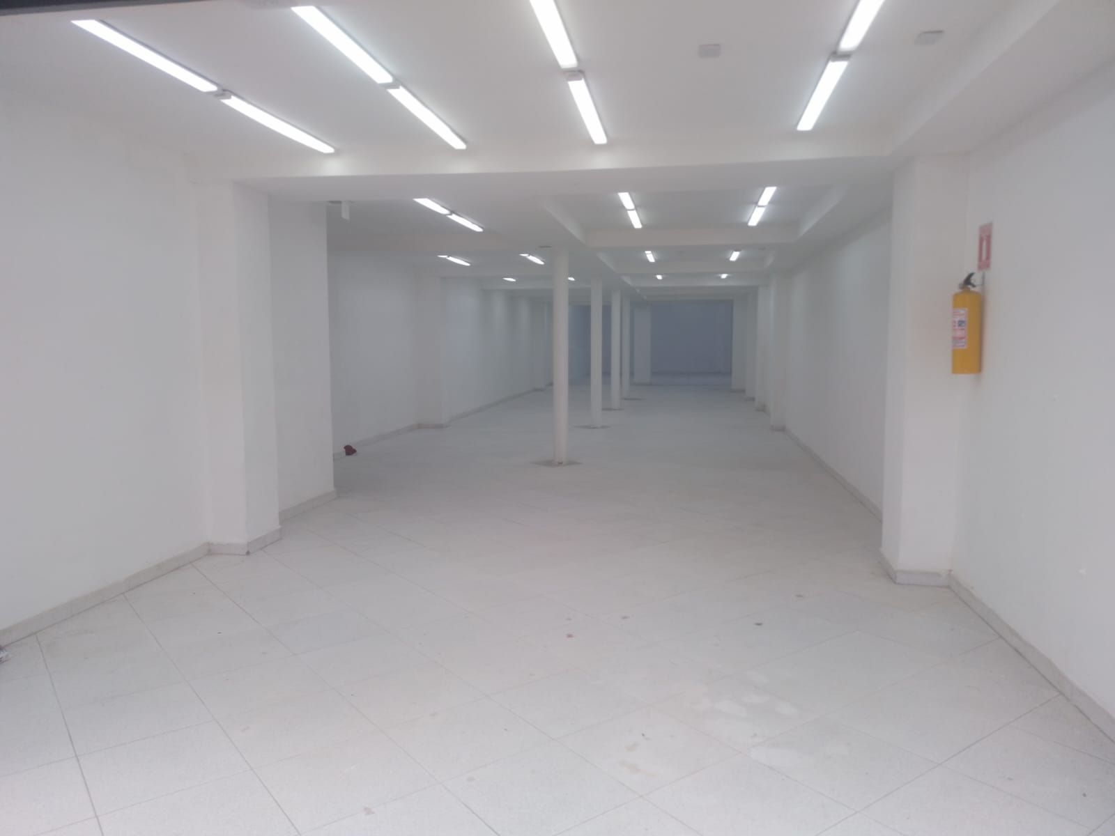 Local en arriendo Antioquia Envigado Los Naranjos 270 m2 Habitaciones 0 Baños 2 Garajes 1 Precio $11000000