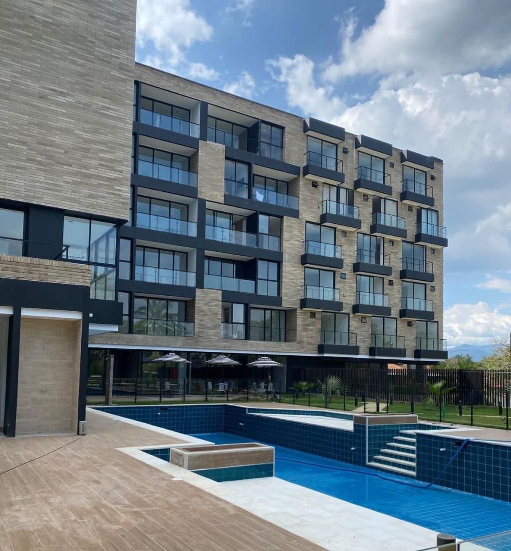 Apartamento en arriendo Valle Del Cauca Cali Parcelaciones Pance 62 m2 Habitaciones 1 Baños 2 Garajes 1 Precio $3800000