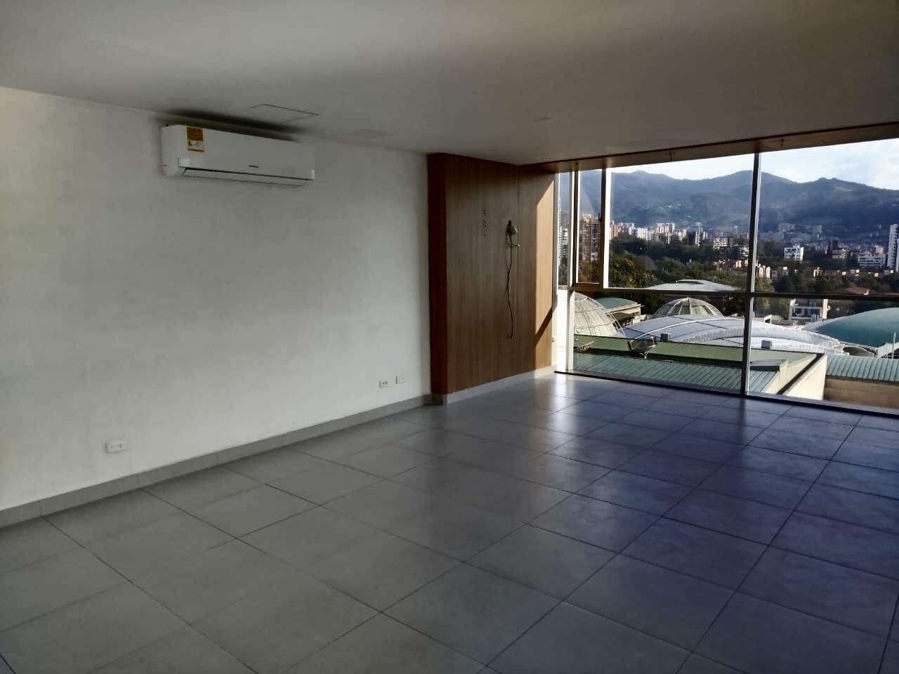 Oficina en arriendo Antioquia Medellín Alejandria 94 m2 Habitaciones 0 Baños 2 Garajes 3 Precio $9200000