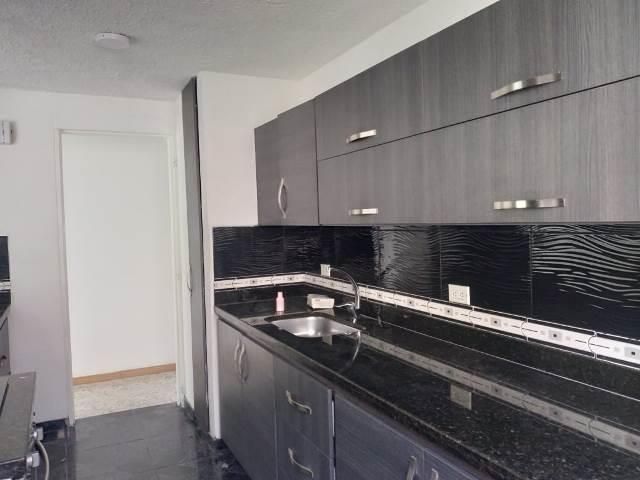 Apartamento en arriendo Antioquia Medellín El Poblado 80 m2 Habitaciones 3 Baños 2 Garajes 2 Precio $2700000