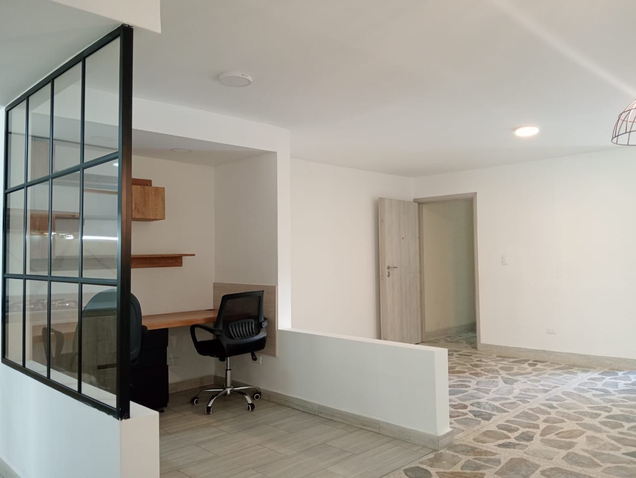 Apartamento en arriendo Antioquia Medellín Florida Nueva 96 m2 Habitaciones 3 Baños 2 Garajes 2 Precio $3500000