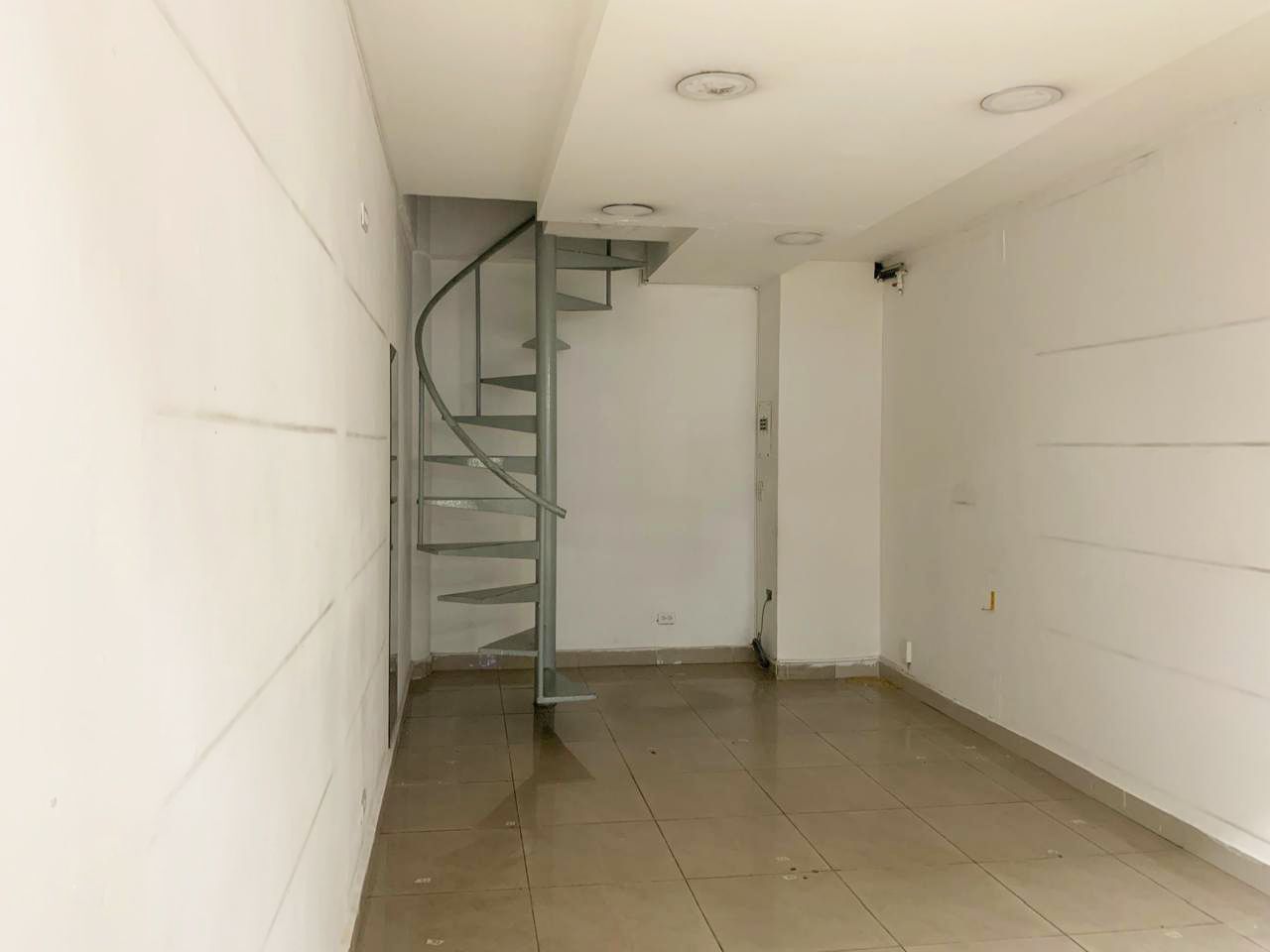 Local en venta Antioquia Medellín Simesa 36 m2 Habitaciones 0 Baños 0 Garajes 1 Precio $930000000