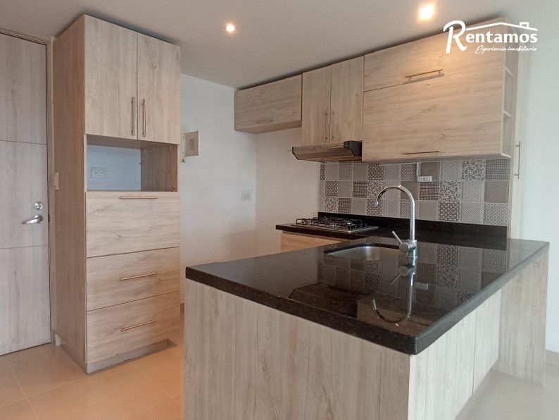 Apartamento en arriendo Antioquia Medellín El Rincon 60 m2 Habitaciones 2 Baños 2 Garajes 2 Precio $2500000