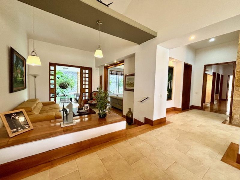 Casa en venta Valle Del Cauca Cali Parcelaciones Pance 316 m2 Habitaciones 4 Baños 4 Garajes 2 Precio $2000000000