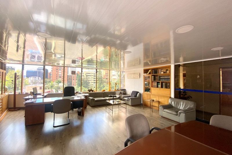 Oficina en venta Cundinamarca Bogotá Emaus 155 m2 Habitaciones 0 Baños 2 Garajes 2 Precio $980000000