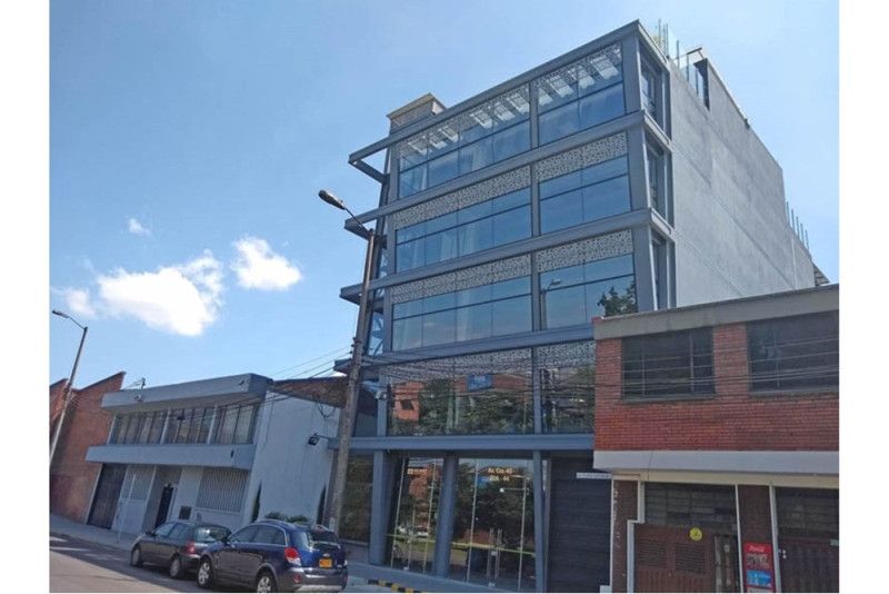 Oficina en arriendo Cundinamarca Bogotá Quinta Paredes 520 m2 Habitaciones 0 Baños 0 Garajes 4 Precio $21800000