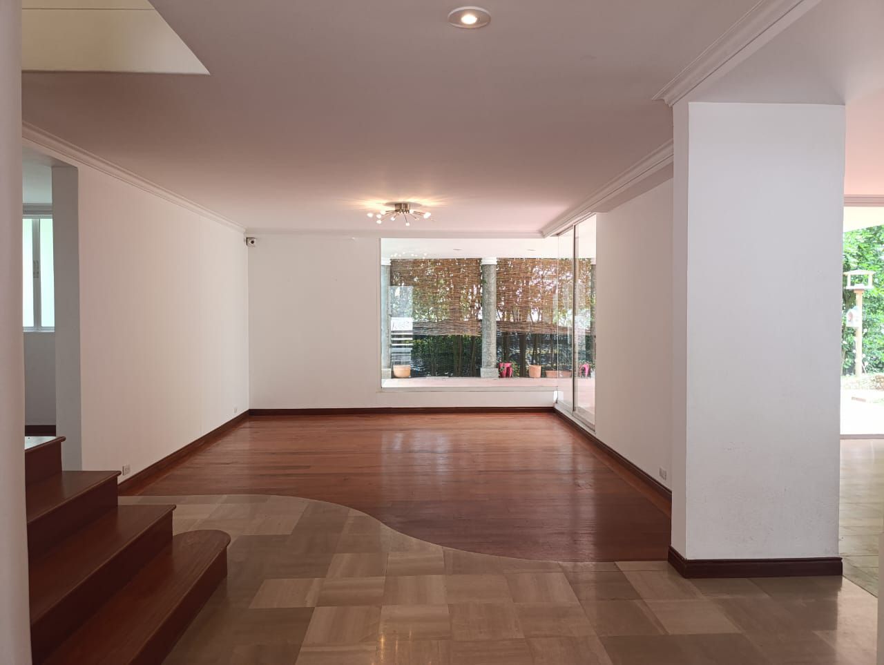 Casa en venta Antioquia Medellín Altos Del Poblado 289 m2 Habitaciones 3 Baños 4 Garajes 3 Precio $1300000000