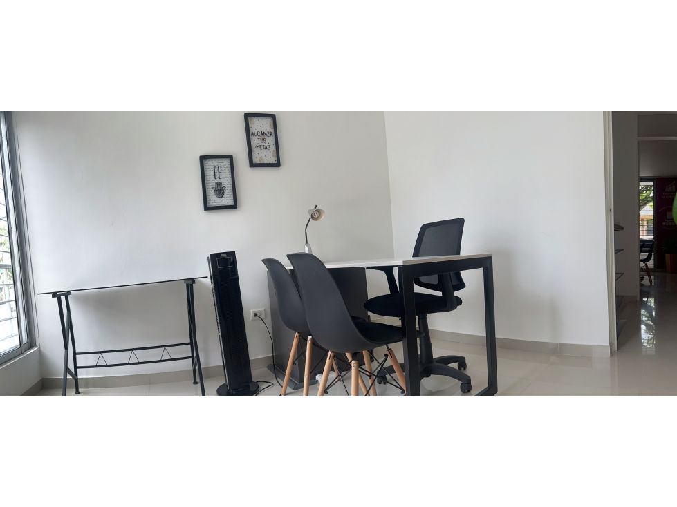 Oficina en arriendo Tolima Ibagué Ub San Francisco 12 m2 Habitaciones 0 Baños 1 Garajes 0 Precio $300000