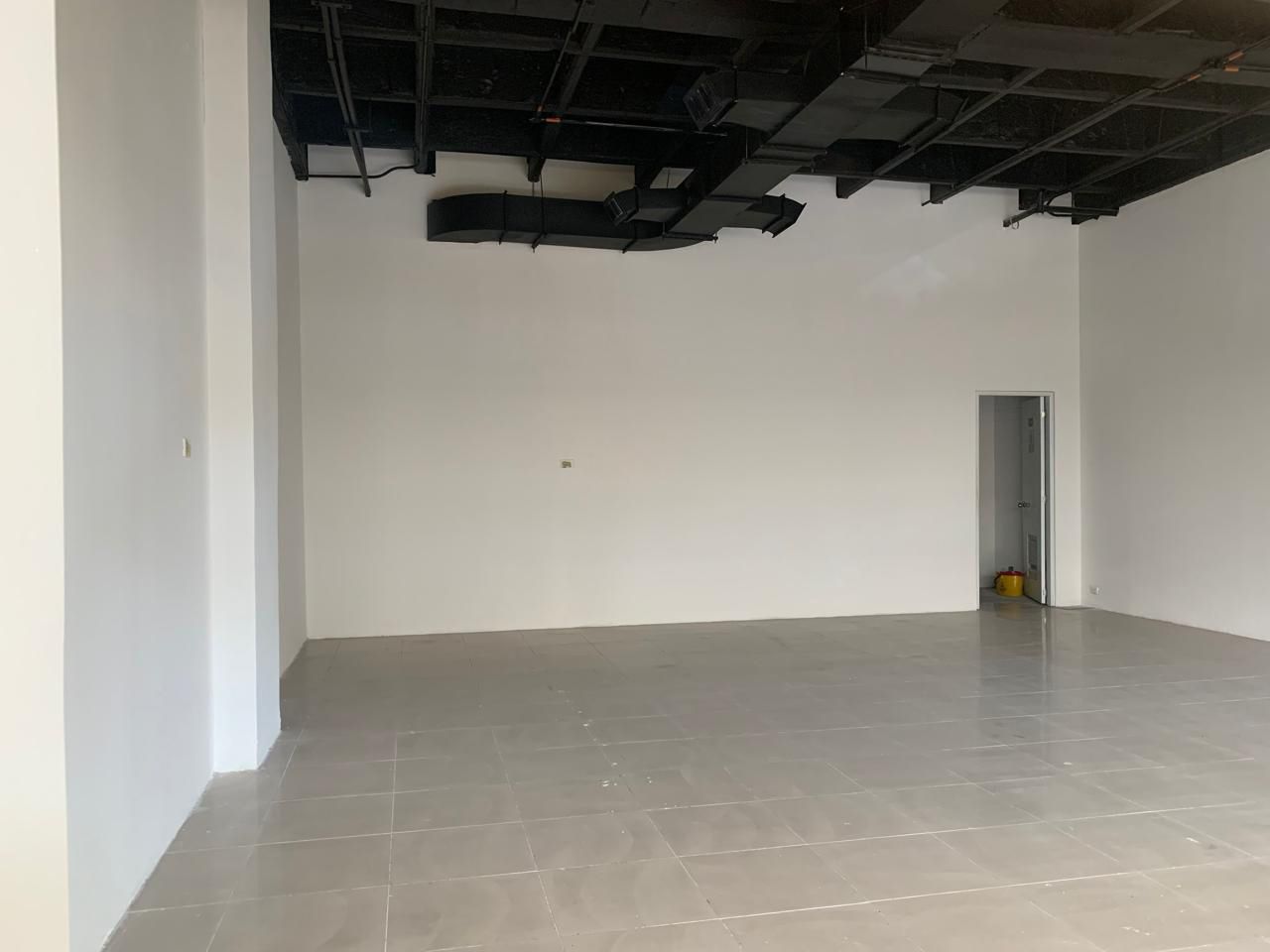 Local Comercial en arriendo Antioquia Medellín Castropol 85 m2 Habitaciones 1 Baños 10 Garajes 1 Precio $10800000