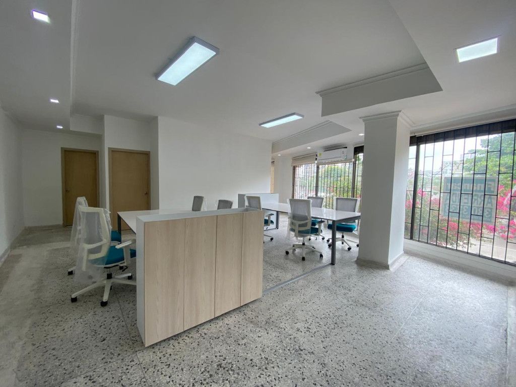 Oficina en arriendo Atlántico Barranquilla El Tabor 126 m2 Habitaciones 0 Baños 2 Garajes 3 Precio $5000000