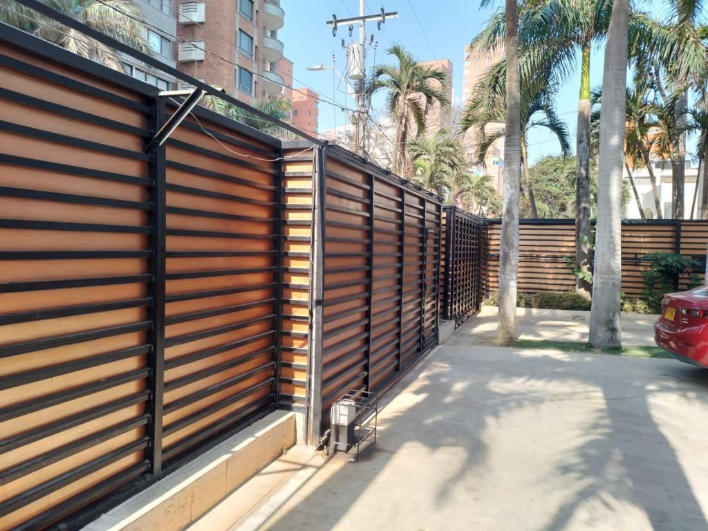 Casa en venta Atlántico Barranquilla El Golf 840 m2 Habitaciones 4 Baños 13 Garajes 5 Precio $3200000000