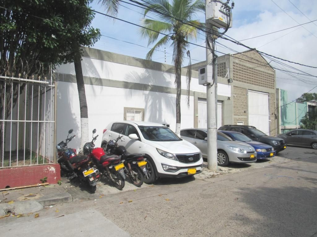 Oficina en arriendo Atlántico Barranquilla Abajo 400 m2 Habitaciones 0 Baños 10 Garajes 1 Precio $12000000