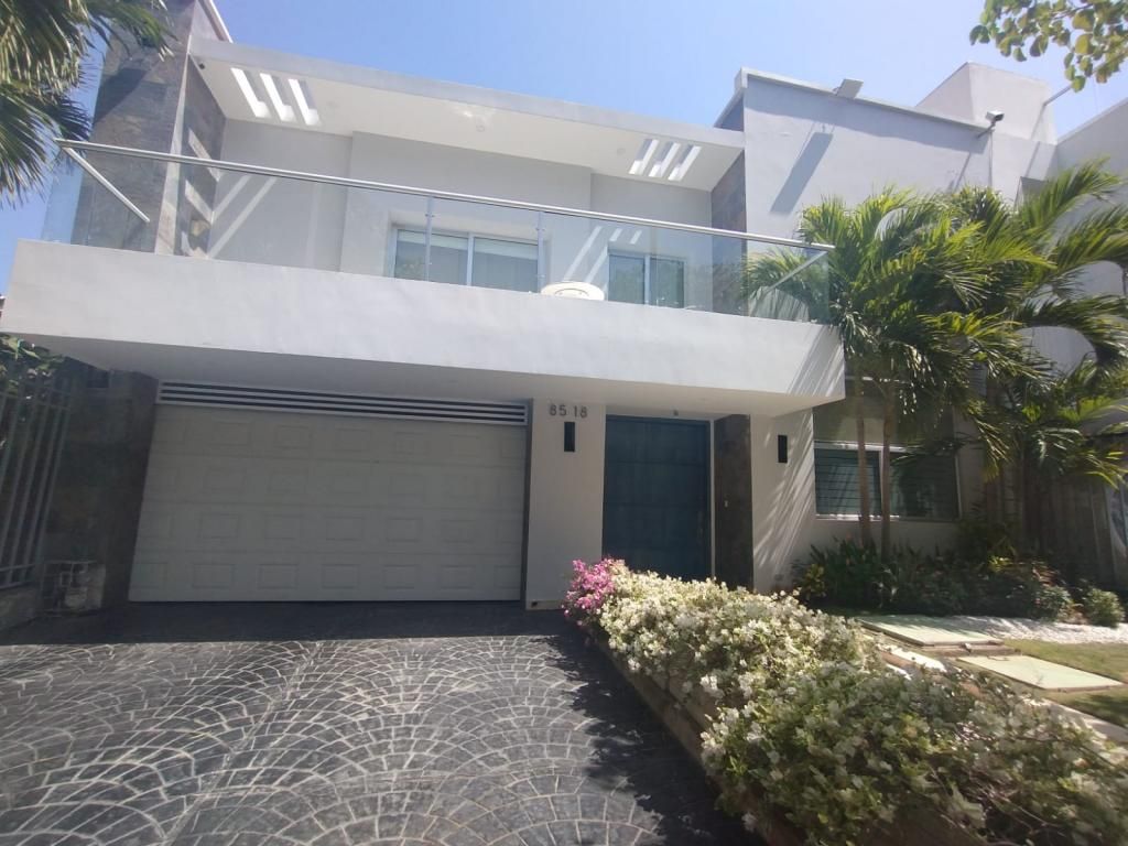 Casa en venta Atlántico Barranquilla Andalucia 425 m2 Habitaciones 4 Baños 4 Garajes 2 Precio $2500000000