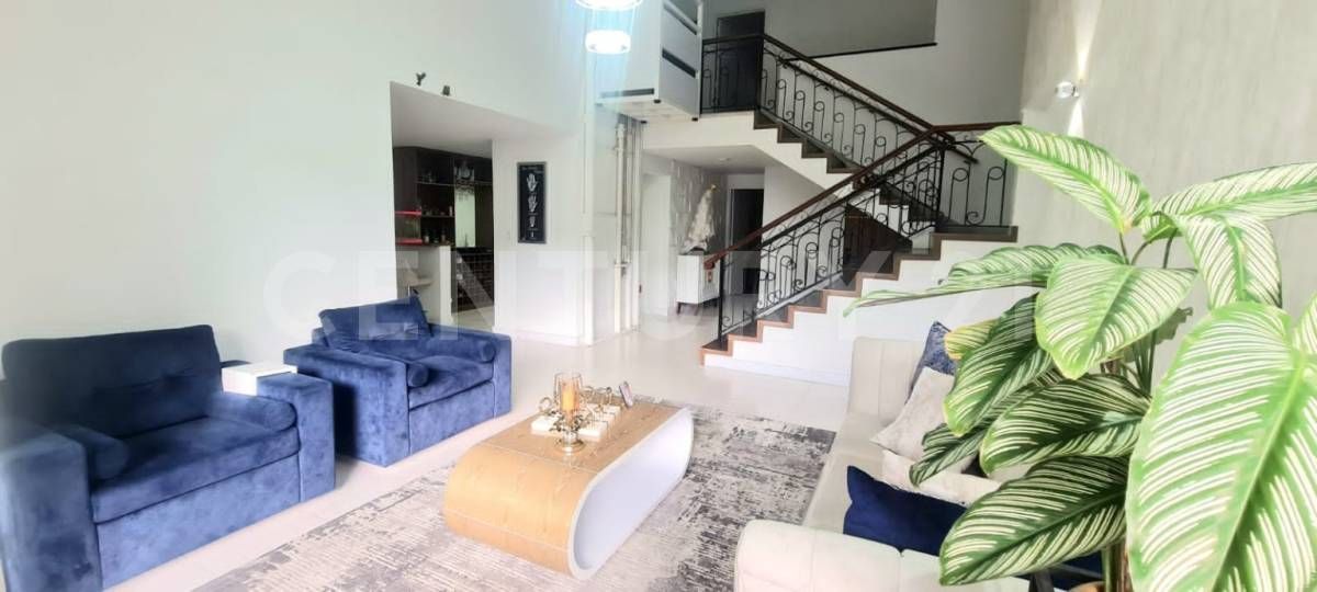 Casa en venta Valle Del Cauca Cali La Flora 400 m2 Habitaciones 4 Baños 4 Garajes 2 Precio $1300000000