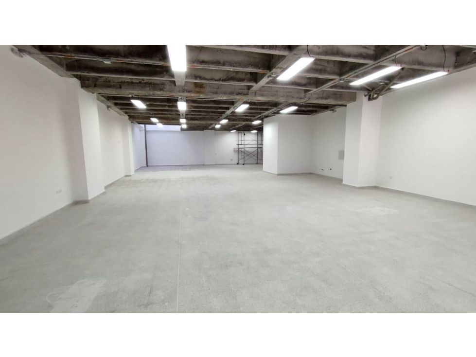 Local en arriendo Antioquia El Carmen De Viboral La Alhambra 355 m2 Habitaciones 0 Baños 2 Garajes 2 Precio $11500000