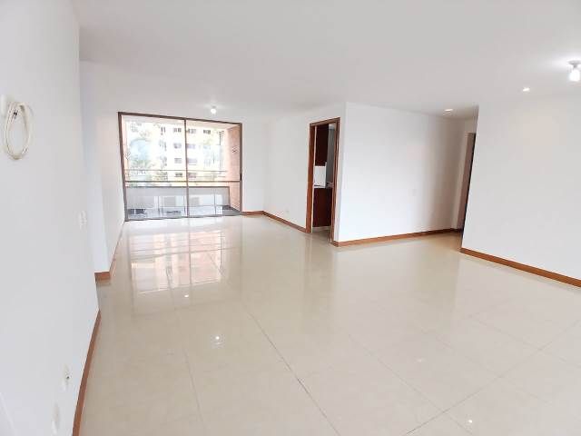 Apartamento en arriendo o venta Antioquia Medellín El Poblado 165 m2 Habitaciones 3 Baños 6 Garajes 3 Precio venta $1520000000 Precio arriendo $6000000