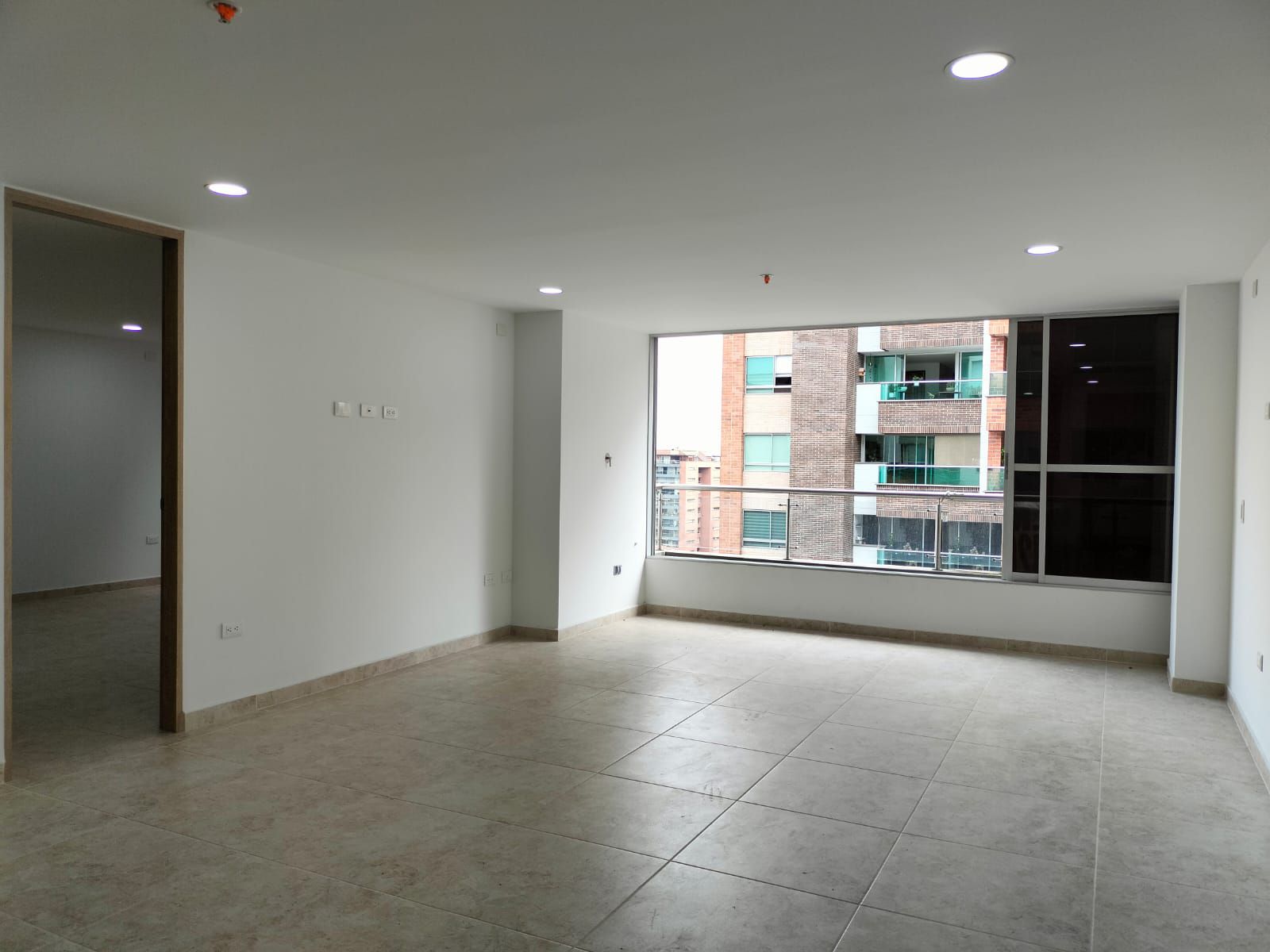 Apartamento en arriendo o venta Antioquia Envigado Bosques De Zúñiga 130 m2 Habitaciones 3 Baños 6 Garajes 2 Precio venta $860000000 Precio arriendo $5350000