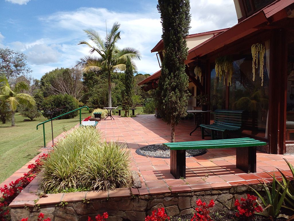 Casa en venta Antioquia El Retiro Ub Martin Pescador 220 m2 Habitaciones 3 Baños 4 Garajes 8 Precio $3500000000