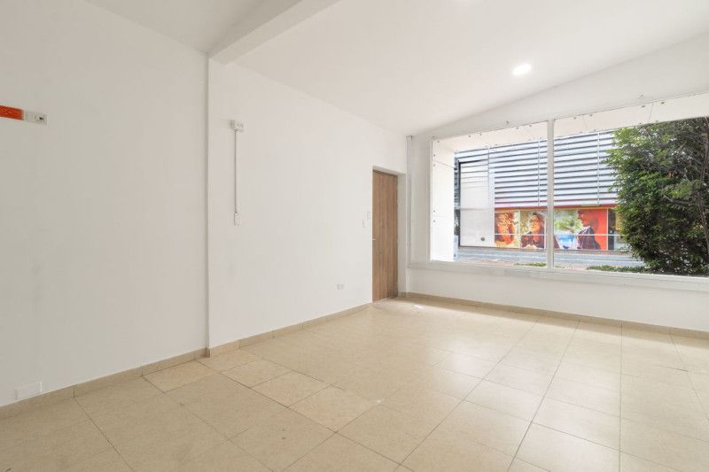 Local en arriendo Cundinamarca Bogotá Rincon Del Chicó 136 m2 Habitaciones 0 Baños 3 Garajes 0 Precio $11000000