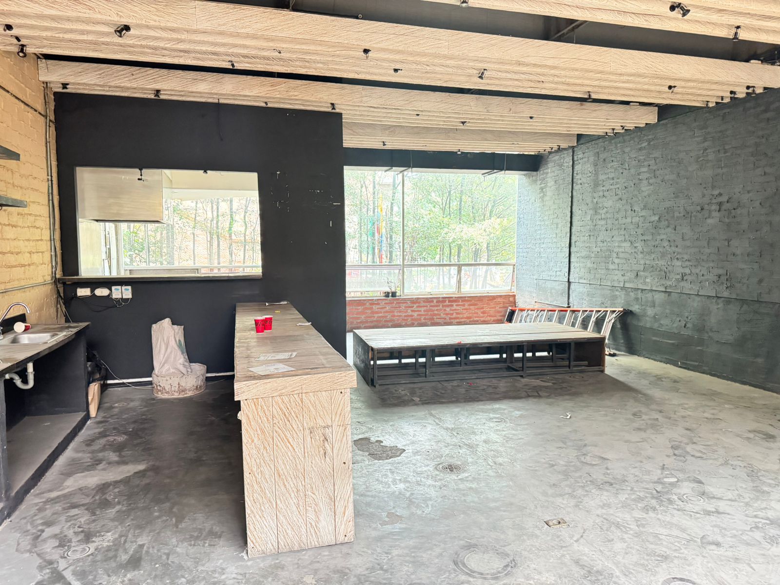 Local Comercial en arriendo Antioquia Medellín Alejandria 73 m2 Habitaciones 2 Baños 10 Garajes 1 Precio $13500000