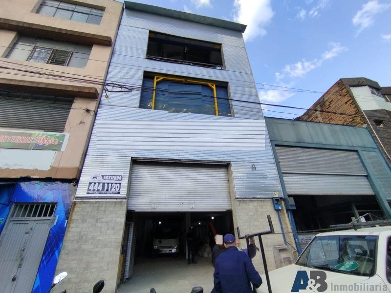 Bodega en arriendo Antioquia Medellín La Castellana 1000 m2 Habitaciones 0 Baños 5 Garajes 0 Precio $25000000
