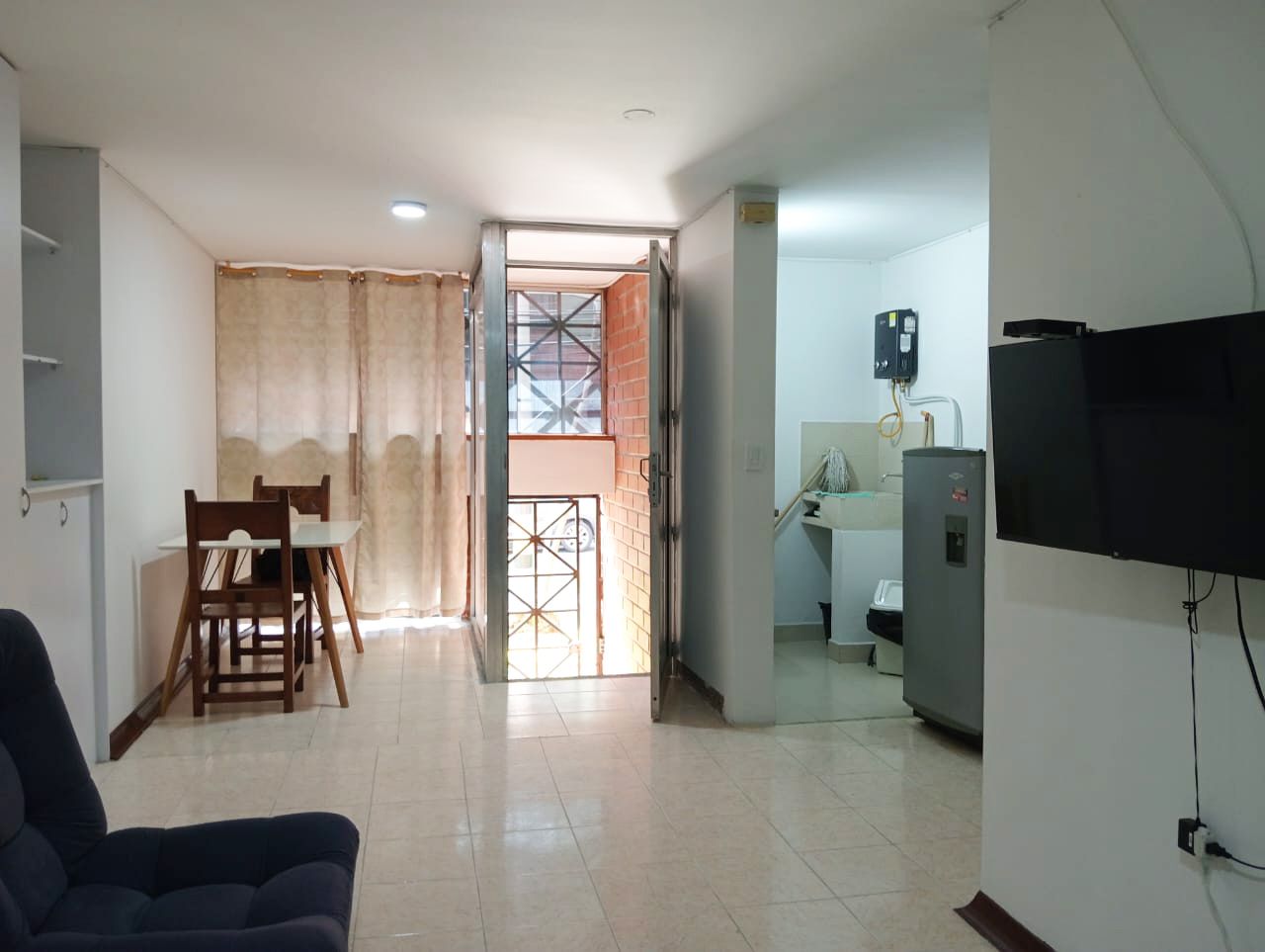Apartamento en arriendo Antioquia Medellín Cristobal 40 m2 Habitaciones 1 Baños 0 Garajes 1 Precio $1700000