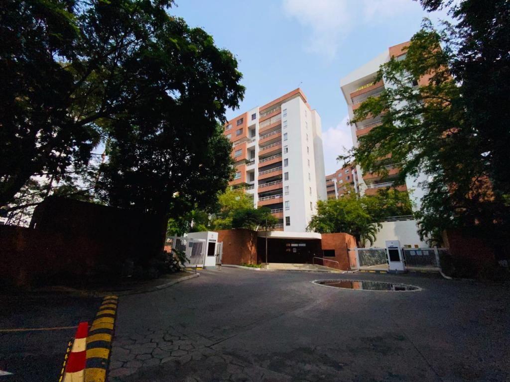 Apartamento en venta Valle Del Cauca Cali 3 De Julio 296 m2 Habitaciones 5 Baños 5 Garajes 4 Precio $1600000000