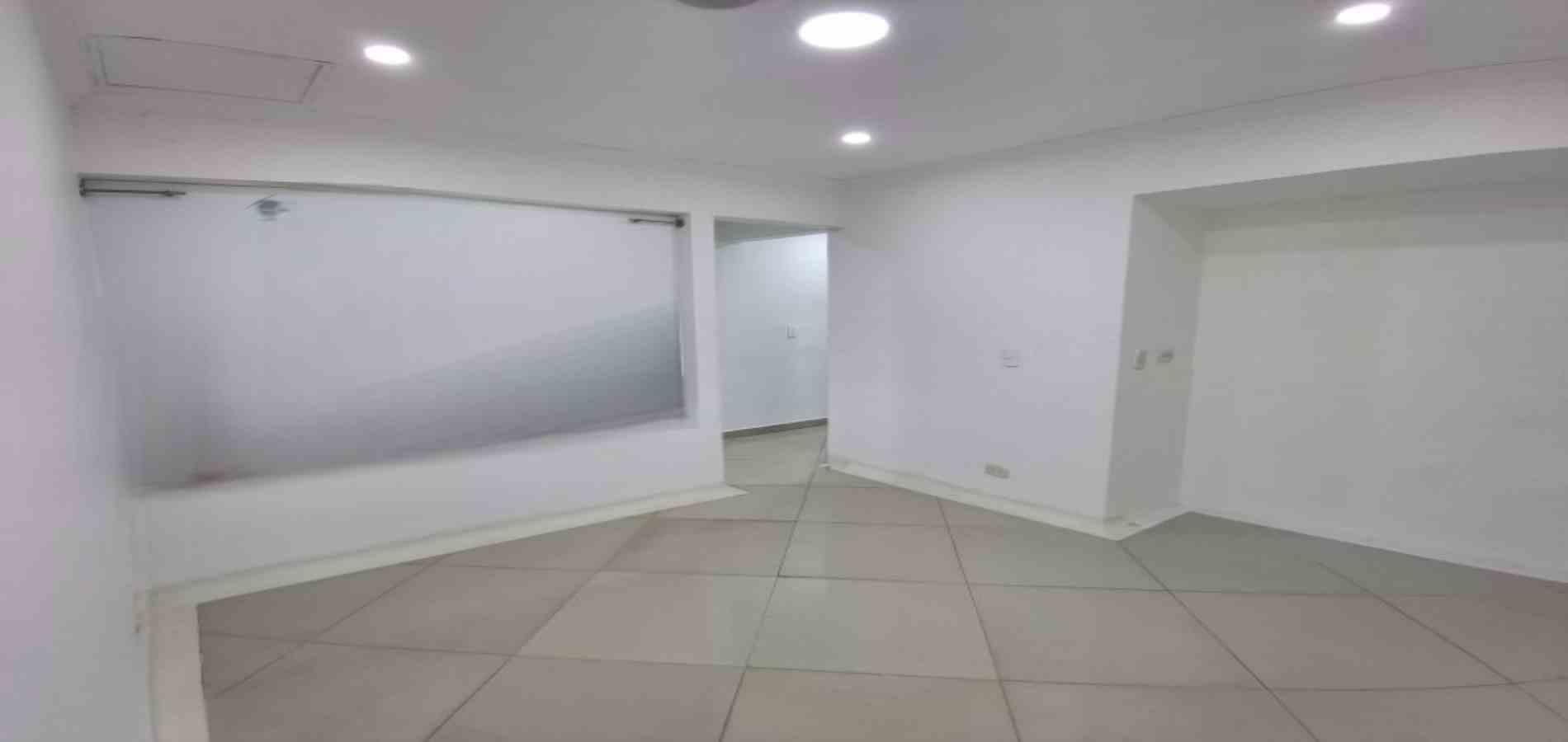 Local en arriendo Antioquia Medellín La Gloria 200 m2 Habitaciones 0 Baños 8 Garajes 1 Precio $9000000