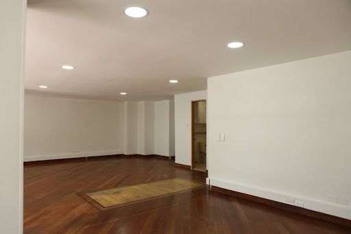 Local en venta Cundinamarca Bogotá Santa Bibiana 132 m2 Habitaciones 0 Baños 2 Garajes 2 Precio $1455000000