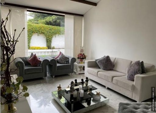 Casa en venta Cundinamarca Bogotá Niza 394 m2 Habitaciones 4 Baños 13 Garajes 8 Precio $1800000000
