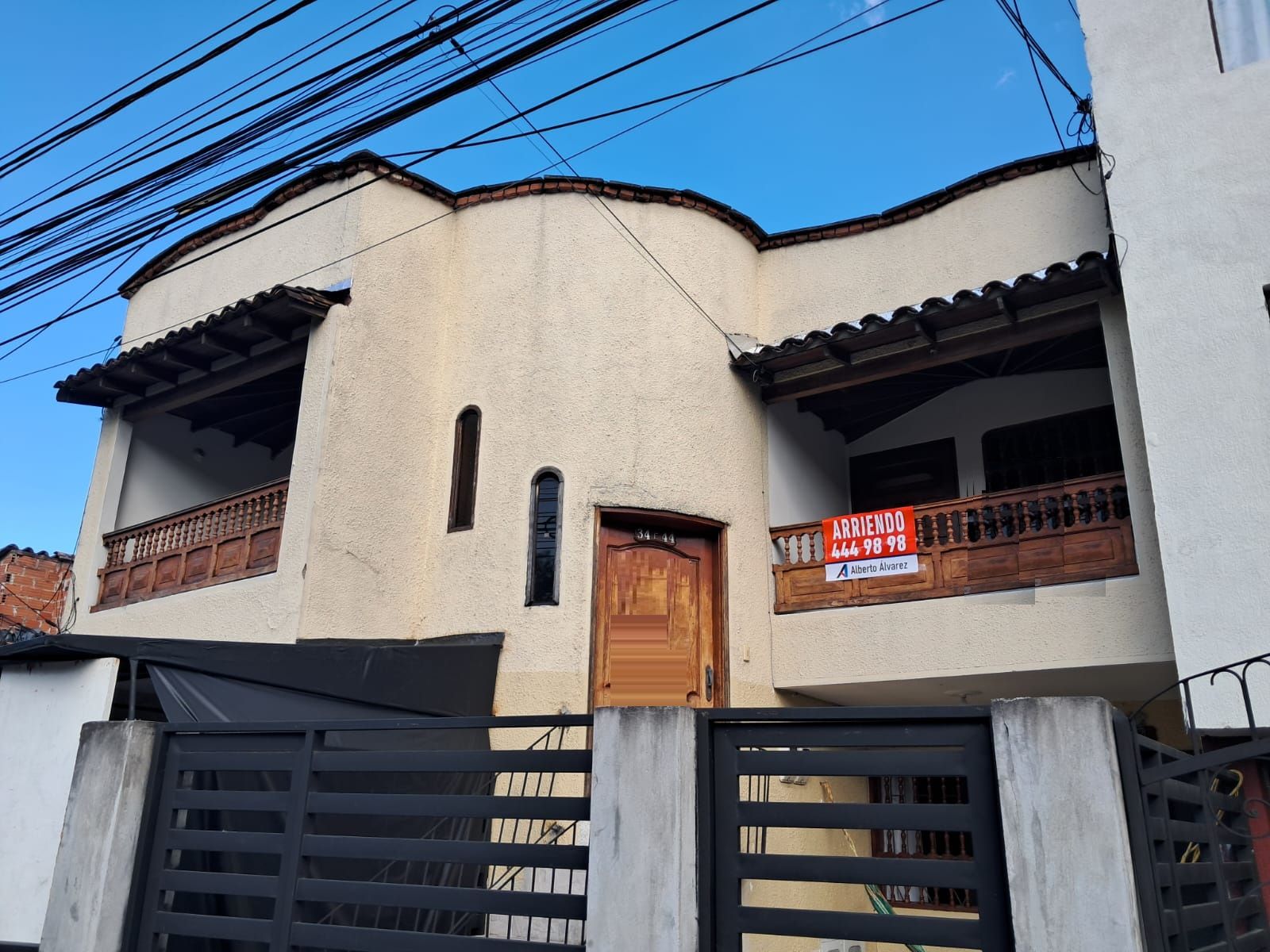 Casa en arriendo Antioquia Medellín Santa Monica 126 m2 Habitaciones 2 Baños 2 Garajes 0 Precio $2300000