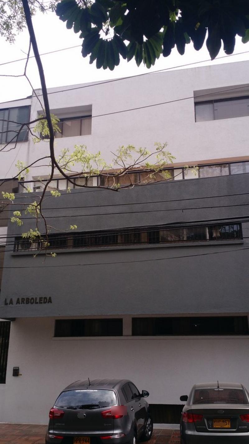 Apartamento en venta Valle Del Cauca Cali San Pedro 293 m2 Habitaciones 3 Baños 2 Garajes 3 Precio $580000000