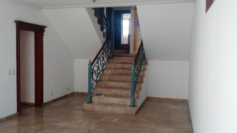 Casa en venta Valle Del Cauca Cali Primitivo Crespo 630 m2 Habitaciones 5 Baños 15 Garajes 5 Precio $1400000000