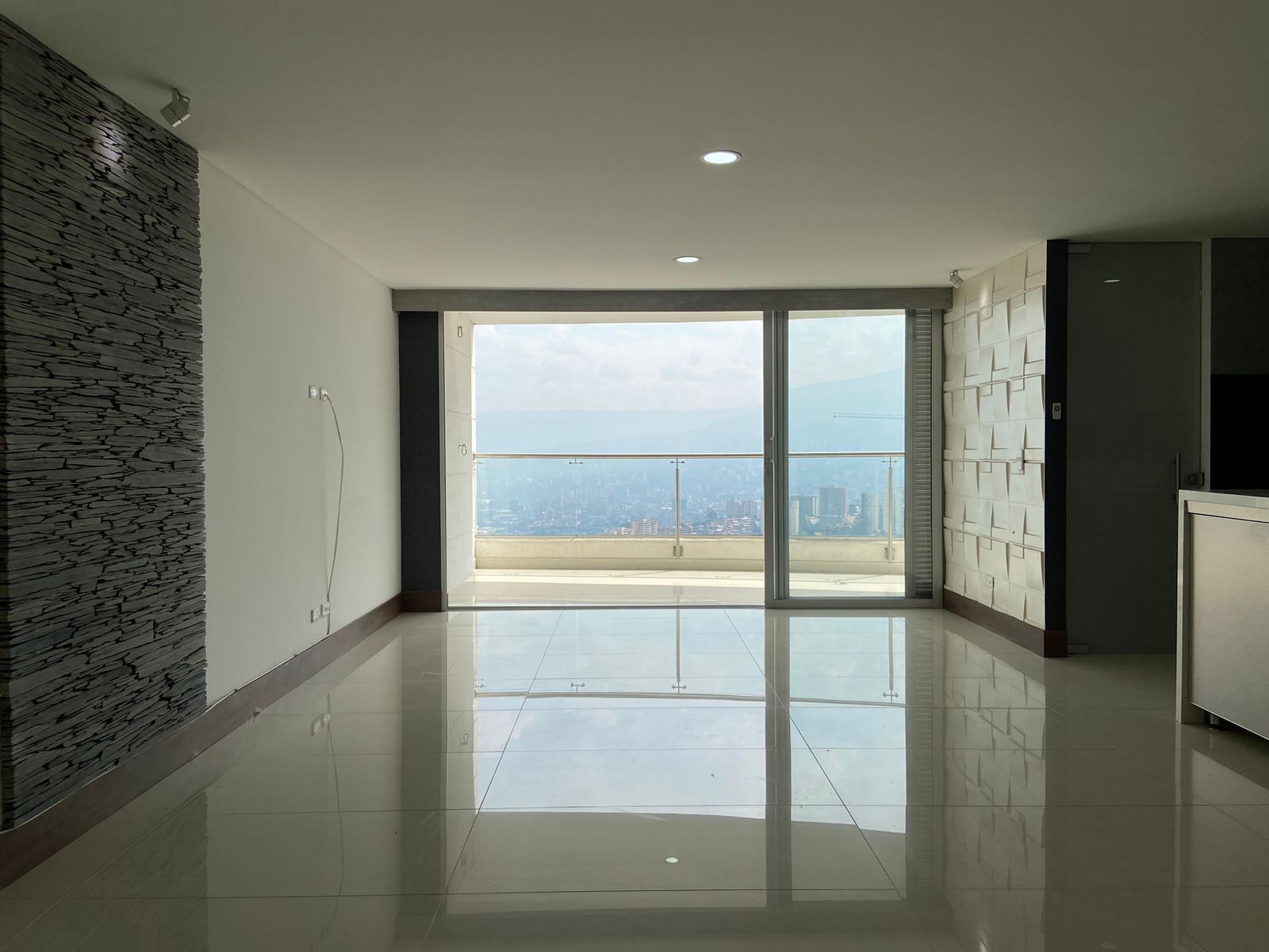 Apartamento en arriendo Antioquia Sabaneta Pan De Azúcar 134 m2 Habitaciones 3 Baños 4 Garajes 3 Precio $4400000