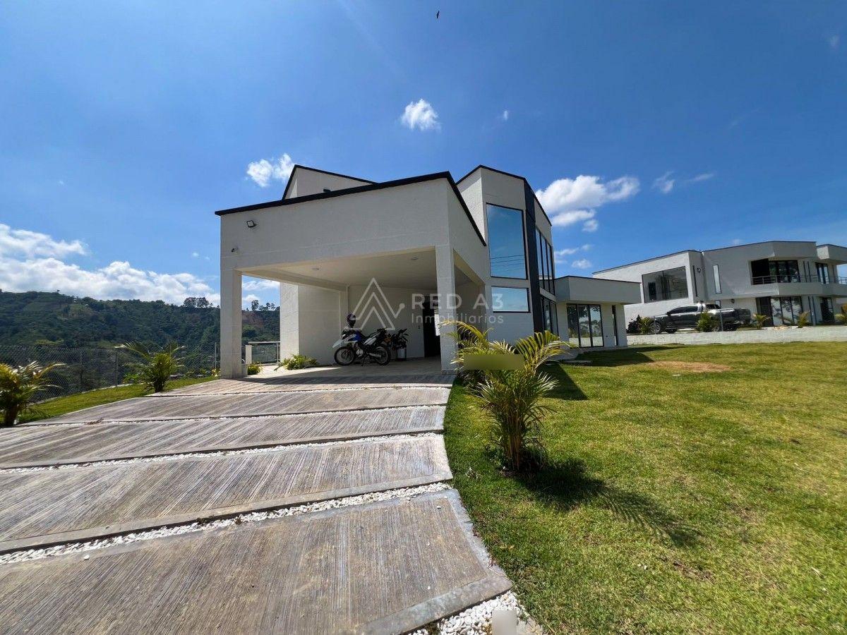 Casa en venta Risaralda Dosquebradas Ub Santiago Londoño 290 m2 Habitaciones 5 Baños 8 Garajes 3 Precio $1600000000
