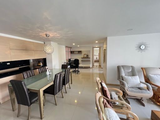 Apartamento en venta Antioquia Envigado Jardines 113 m2 Habitaciones 3 Baños 3 Garajes 2 Precio $950000000