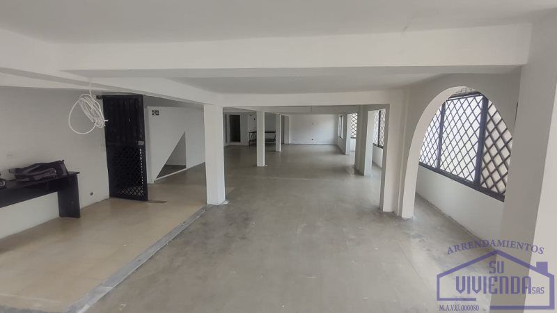 Local en arriendo Antioquia Itagüí Santa María No 3 231 m2 Habitaciones 0 Baños 2 Garajes 0 Precio $2500000
