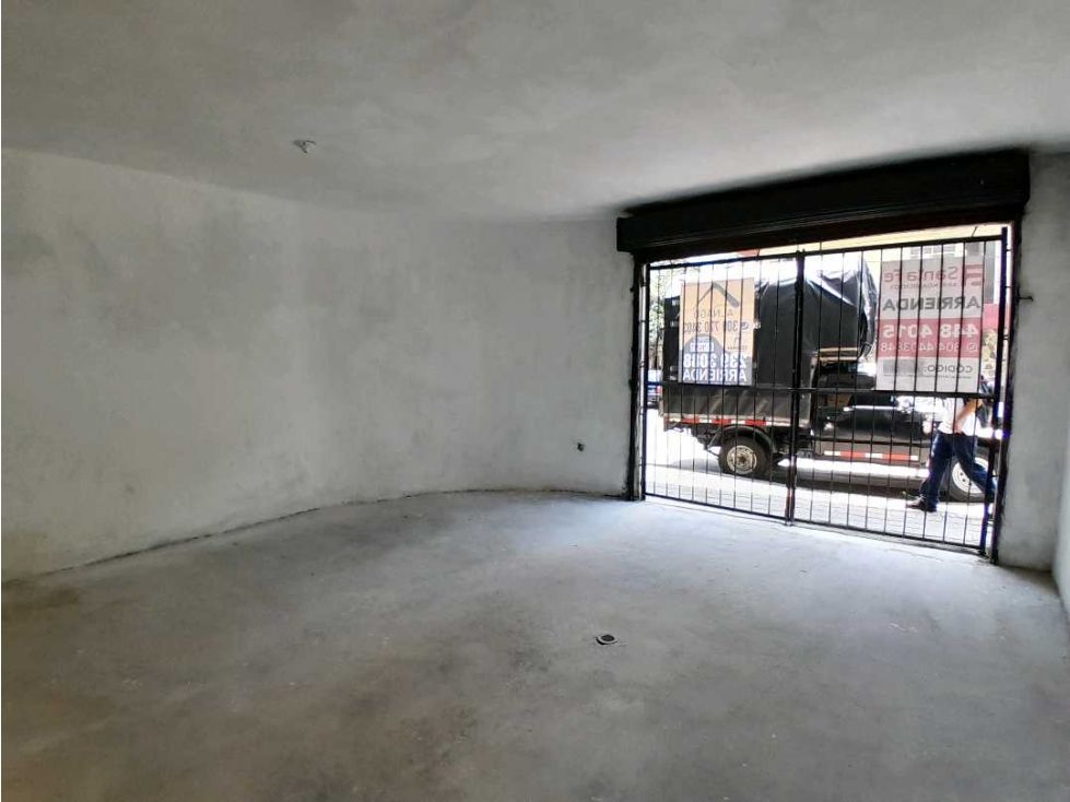 Local en arriendo Antioquia Medellín El Salvador 80 m2 Habitaciones 0 Baños 0 Garajes 1 Precio $3000000