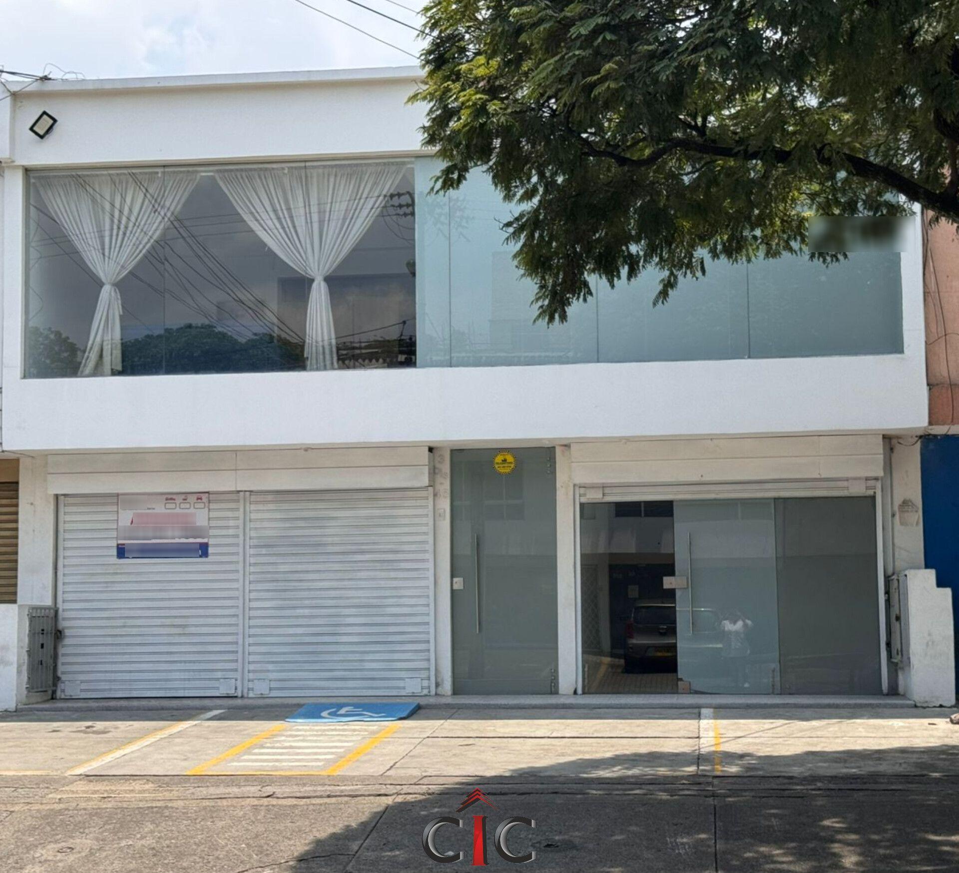 Local en arriendo Valle Del Cauca Cali San Vicente 90 m2 Habitaciones 0 Baños 2 Garajes 2 Precio $2200000