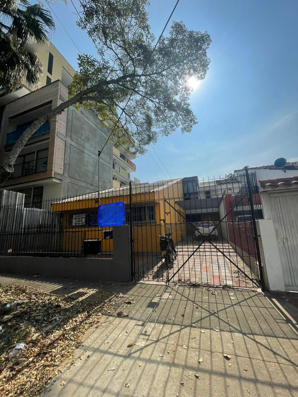 Apartamento en arriendo Valle Del Cauca Cali Cuarto De Legua - Guadalupe 90 m2 Habitaciones 2 Baños 2 Garajes 2 Precio $2500000