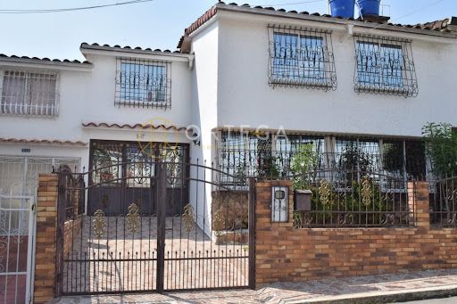 Casa en venta Santander Floridablanca Cañaveral Alto 190 m2 Habitaciones 4 Baños 6 Garajes 5 Precio $780000000