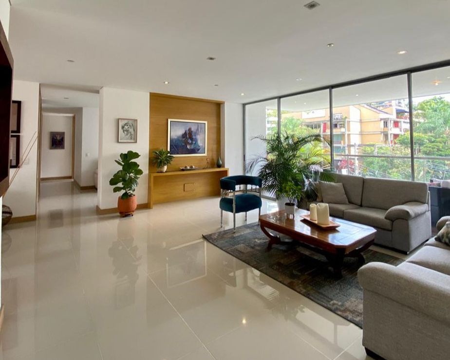 Apartamento en venta Antioquia Medellín El Poblado 188 m2 Habitaciones 3 Baños 6 Garajes 4 Precio $1660000000