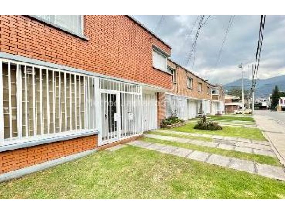 Casa en venta Cundinamarca Bogotá Polo Club 228 m2 Habitaciones 5 Baños 2 Garajes 0 Precio $1280000000